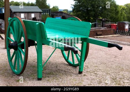 Carrello a mano piattaforma a Boat of Garten Stazione ferroviaria Speyside ferrovia a vapore. Scozia Regno Unito Foto Stock