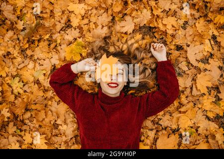 Attività per felice autunno, migliorare te stesso, modi per essere felice e sano autunno. Abbracciate la vita, la felicità, le abitudini gioiose, la consapevolezza, la salute e. Foto Stock