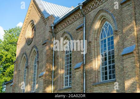 Vepriai, Lituania - 6 luglio 2021: Chiesa Parrocchiale di Santa Vergine Maria Rosario a Vepriai Foto Stock