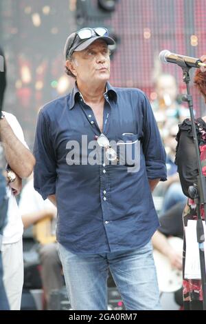 Napoli, Italia. 06 luglio 2015. (Archivio Foto) il cantante e attore Gianni Nazzaro nato a Napoli il 27 ottobre 1948, è morto il 27 luglio 2021. (Foto di Salvatore Esposito/Pacific Press) Credit: Pacific Press Media Production Corp./Alamy Live News Foto Stock