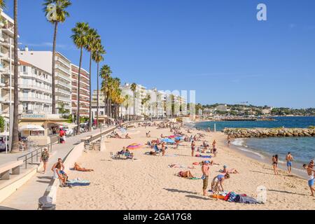 Juan Les Pins, Francia. 3 ottobre 2019. Spiaggia di Juan Les Pins, nel sud della Francia. Crediti: Vuk Valcic / Alamy Foto Stock