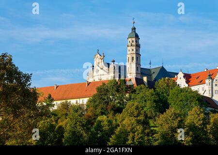 Abbazia di Neresheim (monastero benedettino) con chiesa abbaziale, nei pressi di Neresheim nel Härtsfeld, distretto di Ostalb, Baden-Württemberg, Germania Foto Stock