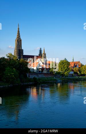 Ulm: Vista della città con il fiume Minster e Danubio, Baden-Württemberg, Germania Foto Stock