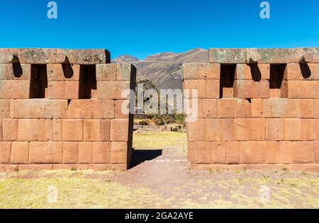 Mura inca in rovina di Pisac, Cusco, Perù. Foto Stock