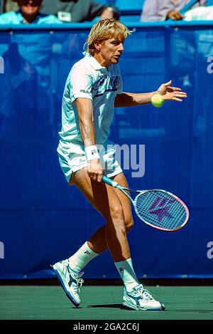 Boris Becker (GER) in gara al US Open Tennis 1990. Foto Stock