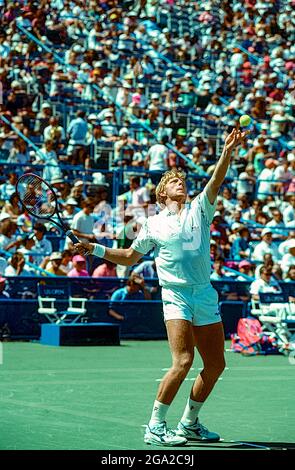 Boris Becker (GER) in gara al US Open Tennis 1990. Foto Stock