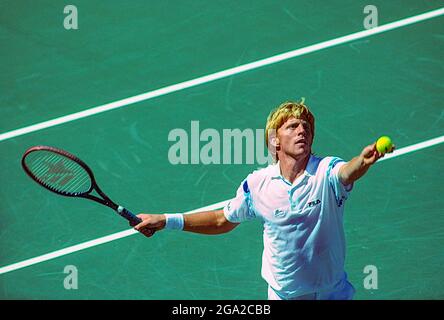 Boris Becker (GER) in gara al US Open Tennis 1990. Foto Stock