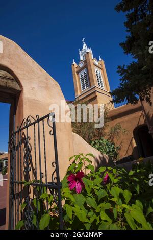 Chiesa di San Felipe de Neri, storica chiesa cattolica situata sul lato nord della Piazza della Città Vecchia Foto Stock