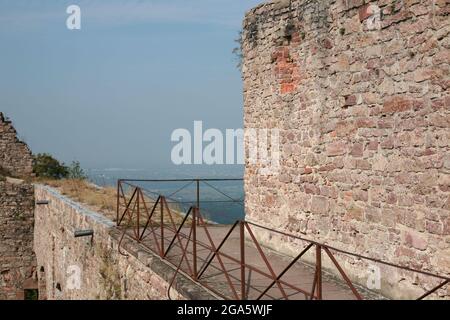 Antico castello in Hohenbaden rovine Foto Stock