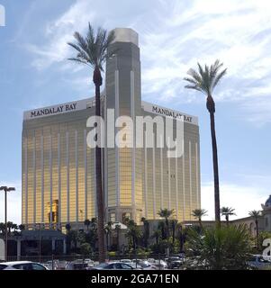 Las Vegas, Nuova Zelanda. 02 ottobre 2017. Vista esterna del Mandalay Bay Resort and Casino a Las Vegas, Nevada, 2016. (Foto di Smith Collection/Gado/Sipa USA) Credit: Sipa USA/Alamy Live News Foto Stock