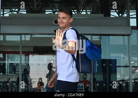 Praga, Repubblica Ceca. 29 luglio 2021. Il pentatleta ceco Martin Vlach parte dall'aeroporto Vaclav Havel di Praga, Repubblica Ceca, per le Olimpiadi estive di Tokyo 2020 in Giappone, il 29 luglio 2021. Credit: Michal Kamaryt/CTK Photo/Alamy Live News Foto Stock