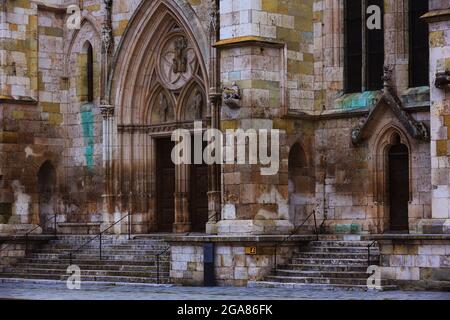 Regensburg, Dom oder Kathedrale oder Kirche mit gotischer Architektur mit allen Mauerwerk Unesco-Weltkulturbe, Oberpfalz, Bayern, Deutschland Foto Stock