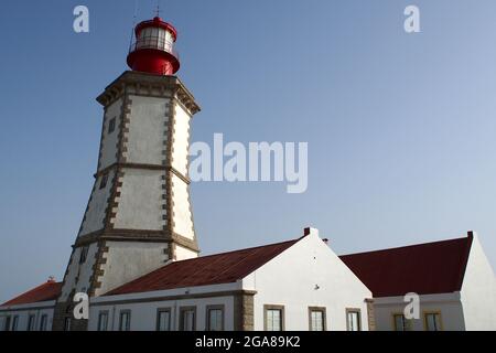 Faro di Cape Espichel, costruito nel 1790, Cabo Espichel, Portogallo Foto Stock