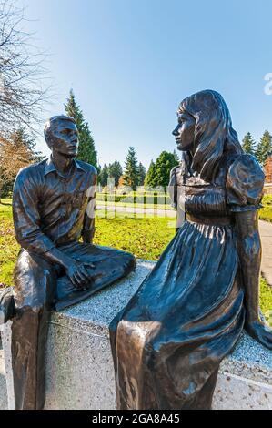 Statue sui terreni della chiesa mormone di Bellevue, Washington. Foto Stock