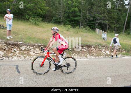 Malaucene, Francia. 07 luglio 2021. Ruben Fernandez in azione durante la salita di Mont-Ventoux in Tour de France 2021. Si è classificato 106 della tappa. L'undicesima tappa del Tour de France 2021 si svolge tra Sorgues e Malaucene con una doppia salita del Mont-Ventoux. Vincitore del palco è Wout Van Aert. (Foto di Laurent Coust/SOPA Images/Sipa USA) Credit: Sipa USA/Alamy Live News Foto Stock