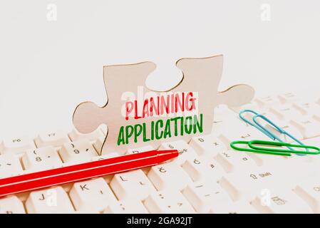Applicazione di pianificazione delle didascalie concettuali. Parola per richiesta a un'autorità locale per l'autorizzazione a costruire computer portatile per la comunicazione digitare nuovo Foto Stock