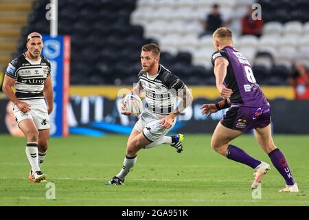 Hull, Regno Unito. 29 luglio 2021. Marc Sneyd (7), di Hull FC, si rompe a Hull, Regno Unito, il 7/29/2021. (Foto di Mark Cosgrove/News Images/Sipa USA) Credit: Sipa USA/Alamy Live News Foto Stock