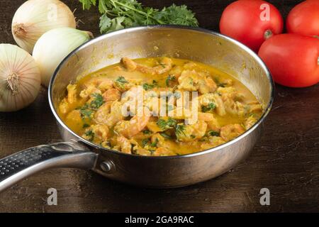 Gastronomia brasiliana. Muqueca di gamberi. Deliziosa cucina del nord-est del Brasile Foto Stock