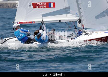 Kanagawa, Giappone. 29 luglio 2021. LECOINTRE Camille, RETORNAZ Aloise (fra) vela : Dinghy per due donne - 470 - durante le Olimpiadi di Tokyo 2020 al porto di Enoshima a Kanagawa, Giappone . Credit: Kaoru Soehata/AFLO/Alamy Live News Foto Stock