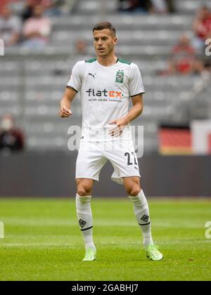 Muenchen, ALLIANZARENA, Germania. 28 luglio 2021. Laszlo BENES (n. 22, MG). Calcio, FC Bayern Monaco (M) - Borussia Monchengladbach (MG) 0: 2, partita preparatoria per la stagione 2021-2022, il 28 luglio 2021 a Muenchen, ALLIANZARENA, Germania. ¬ di credito: dpa/Alamy Live News Foto Stock