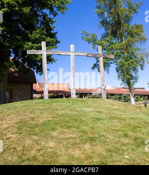 WALSINGHAM, REGNO UNITO - 09 agosto 2016: Le croci nei terreni del Santuario Anglicano di nostra Signora di Walsingham, Regno Unito Foto Stock