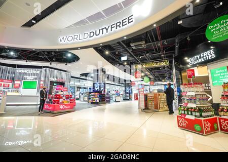 Il Terminal 2 dell'Aeroporto di Manchester, recentemente rinnovato. Foto Stock