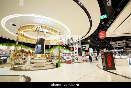 Il Terminal 2 dell'Aeroporto di Manchester, recentemente rinnovato. Foto Stock