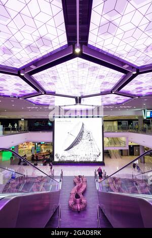 Il Terminal 2 dell'Aeroporto di Manchester, recentemente rinnovato. Foto Stock