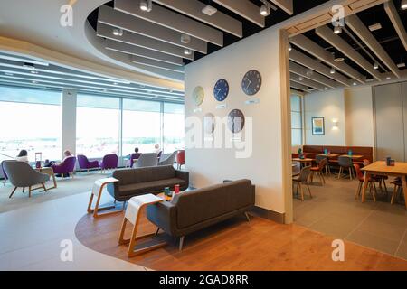 Il Terminal 2 dell'Aeroporto di Manchester, recentemente rinnovato. Foto Stock