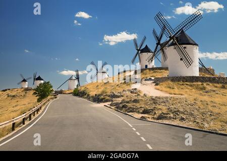 Mulini a vento di Consuegra, Toledo, Spagna. Foto Stock