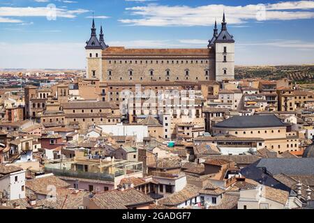 Città di Toledo dalla cima del campanile della Chiesa di San Ildefonso, Spagna. Foto Stock