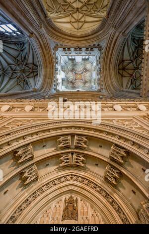 Bell Harry Tower vaulting ventola, Cattedrale di Canterbury, nel Kent Foto Stock