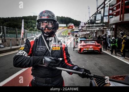 Spa, Belgio. 30 luglio 2021. MECHANIC, MECANICEN durante la TotalEnergies 24 ore di Spa, 6° round del 2021 Fanatec GT World Challenge Europe Powered by AWS, dal 28 luglio al 1 agosto 2021 sul circuito di Spa-Francorchamps, a Stavelot, Belgio - Foto François Flamand / DPPI Credit: DPPI Media/Alamy Live News Foto Stock