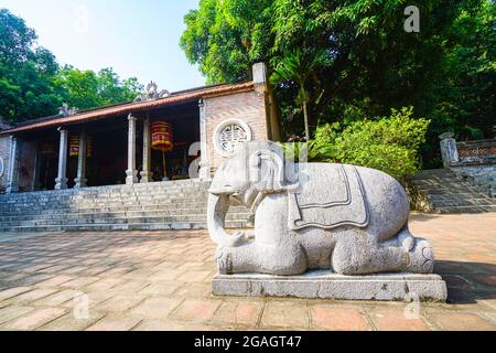 Tempio di Nizza nella provincia di Thanh Hoa nord del Vietnam Foto Stock