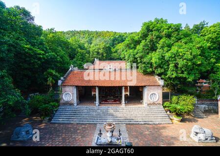 Tempio di Nizza nella provincia di Thanh Hoa nord del Vietnam Foto Stock