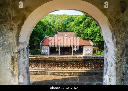 Tempio di Nizza nella provincia di Thanh Hoa nord del Vietnam Foto Stock