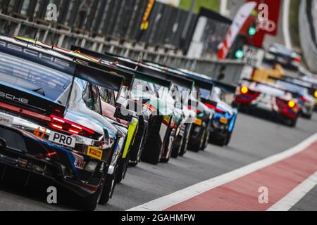 Spa, Belgio. 30 luglio 2021. PITLANE, durante la TotalEnergies 24 ore di Spa, 6° round del 2021 Fanatec GT World Challenge Europe Powered by AWS, dal 28 luglio al 1 agosto 2021 sul circuito di Spa-Francorchamps, a Stavelot, Belgio - Foto Francois Flamand / DPPI Credit: Agenzia indipendente di Foto/Alamy Live News Foto Stock