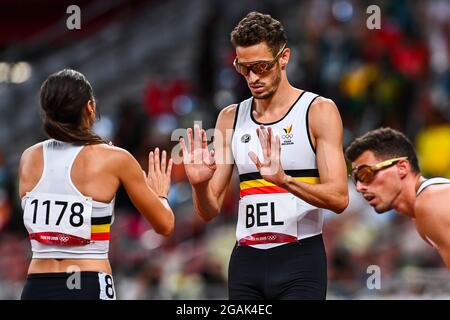 Il belga Camille Laus, il belga Dylan Borlee e il belga Kevin Borlee hanno raffigurato dopo la finale della 4x400m di gara a staffetta mista nella nona giornata della 'T. Foto Stock