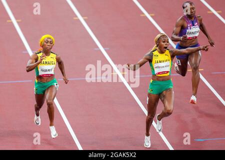 TOKYO, GIAPPONE - LUGLIO 31: Shelly-Ann Fraser - Pryce of Jamaica, Elaine Thompson - Herah of Jamaica, Teahna Daniels of USA in competizione sui 100 metri delle Donne durante i Giochi Olimpici di Tokyo 2020 allo Stadio Olimpico il 31 luglio 2021 a Tokyo, Giappone (Foto di Yannick Verhoeven/Orange Pictures) NOCNSF Atleekunie Credit: Orange Pics BV/Alamy Live News Foto Stock