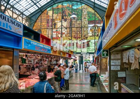 Mercado Central de Atarazanas, traditionelle Markthalle mit großer Auswahl an Lebensmitteln und Tapasbars, , Malaga, Costa del Sol, Provinz Malaga, An Foto Stock