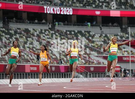 Tokio, Giappone. 31 luglio 2021. Atletica: Olimpiadi, 100 m, donne, finale allo Stadio Olimpico. Shericka Jam Jackson, Shelly-Ann Fraser-Pryce ed Elaine Thompson Herah vincono la gara. Credit: Michael Kappeler/dpa/Alamy Live News Foto Stock