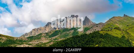 Cima del monte Kapaz in Azerbaigian Foto Stock