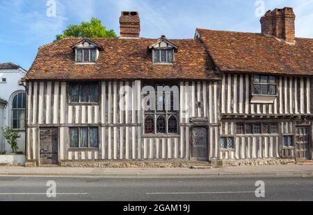 Vista esterna della sala medievale, Pickmuss, sulla High St a Otford, Kent. Foto Stock