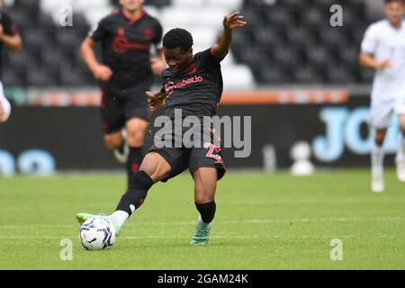 SWANSEA, REGNO UNITO. 31 LUGLIO Nathan Tella di Southampton durante la partita pre-stagione tra Swansea City e Southampton al Liberty Stadium di Swansea sabato 31 Luglio 2021. (Credit: Jeff Thomas | MI News) Credit: MI News & Sport /Alamy Live News Foto Stock