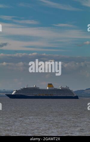 Saga Spirit of Discovery in rotta verso il mare Foto Stock