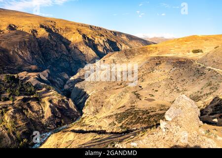 Vista aerea delle Ande in Perù Foto Stock