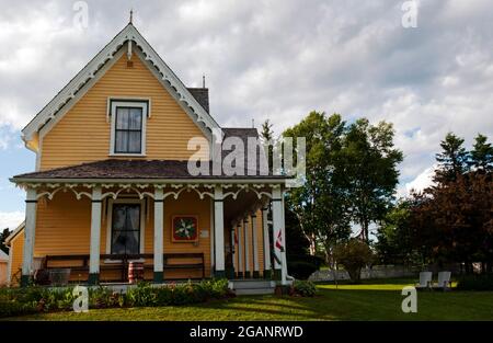 L'autrice Lucy Maud Montgomery visse in questa casa mentre insegnava a Bideford, PEI. Il Bideford Parsonage Museum è ora aperto al pubblico. Foto Stock