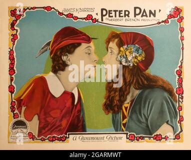 BETTY BRONSON e MARY BRIAN in PETER PAN (1924), regia DI HERBERT BRENON. Credito: FOTO DI PARAMOUNT / Album Foto Stock