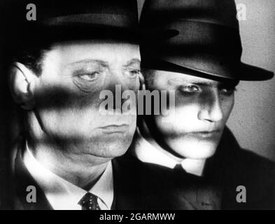 JOHN LONGDEN e HARVEY BRABAN in BLACKMAIL (1929), diretto da ALFRED HITCHCOCK. Credito: Bip / Album Foto Stock