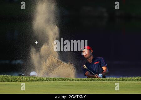 Saitama, Giappone. 1 agosto 2021. Collin Morikawa degli Stati Uniti compete durante la partita di golf del 4° turno di gioco a colpi individuali degli uomini alle Olimpiadi di Tokyo 2020 a Saitama, Giappone, 1 agosto 2021. Credit: Zheng Huansong/Xinhua/Alamy Live News Foto Stock